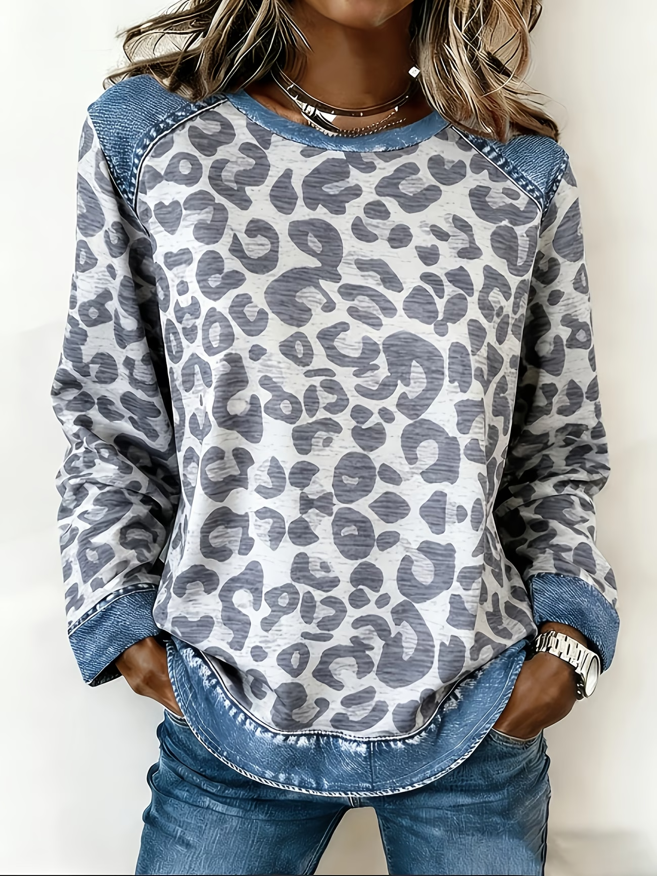 Women's Leopard Print Patchwork Denim Crewneck Long-Sleeved Sweatshirt