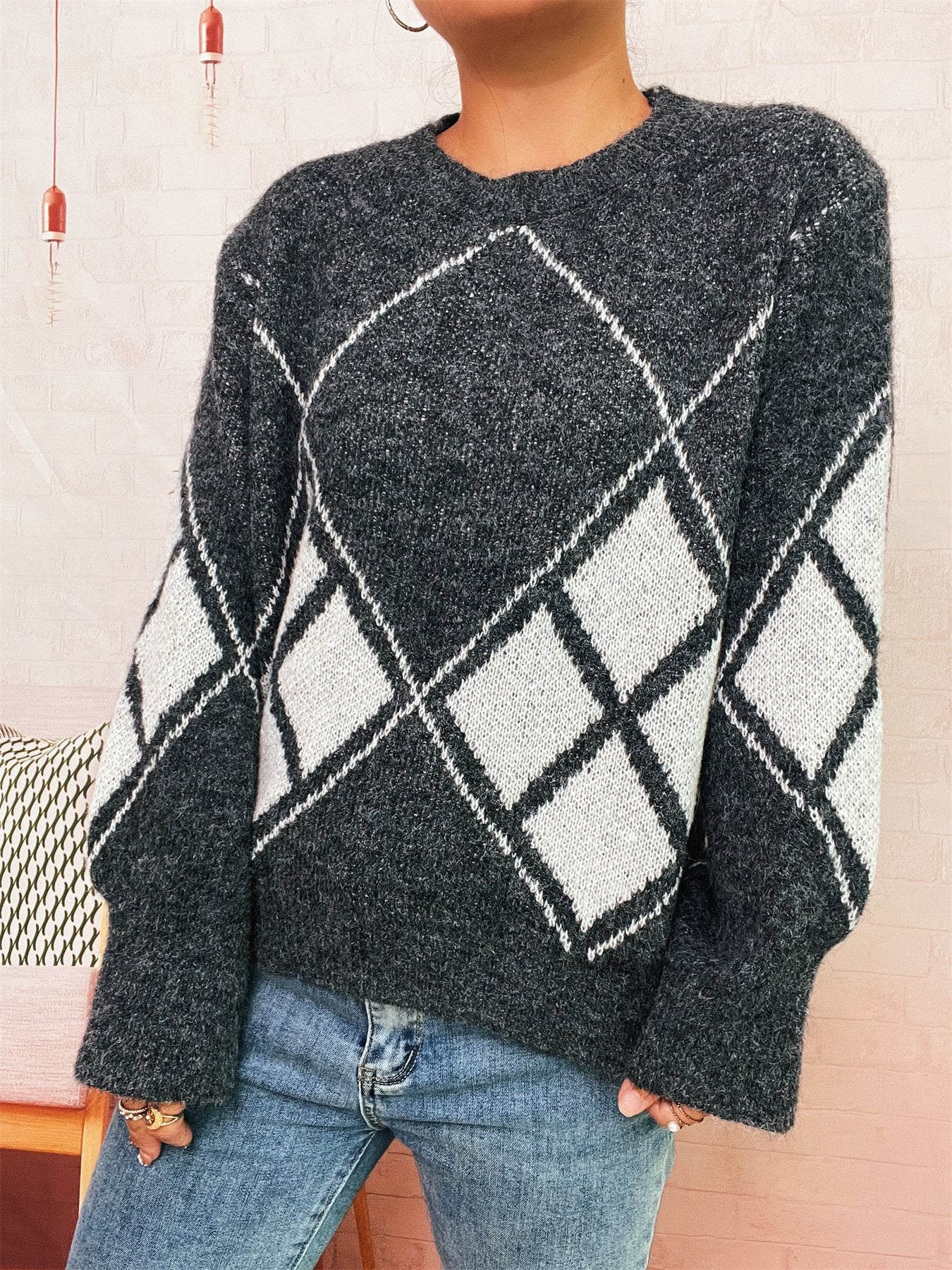 Crew Neck Geometric Knitted Casual Sweater