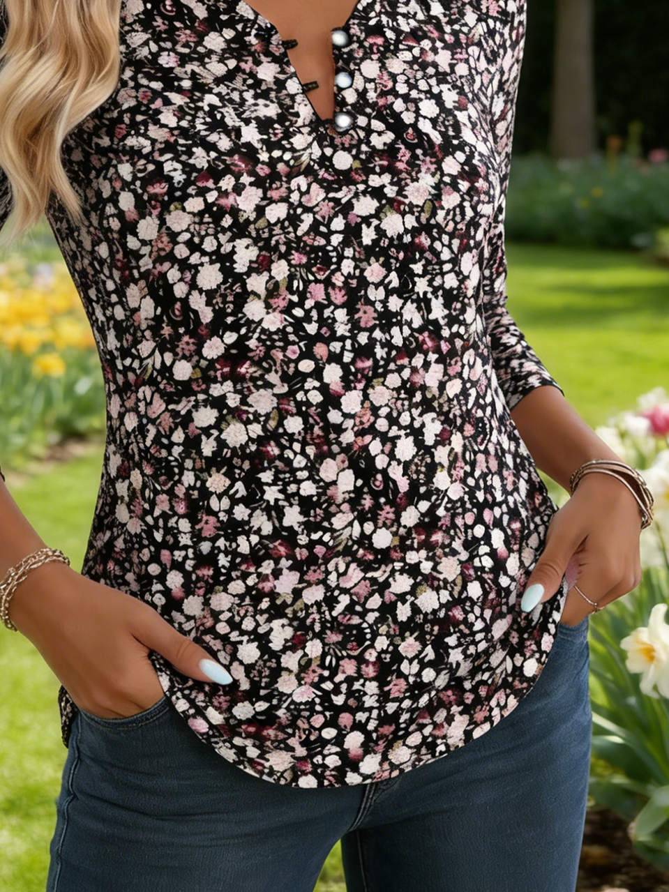 Ditsy Floral Loose V Neck Elegant T-Shirt